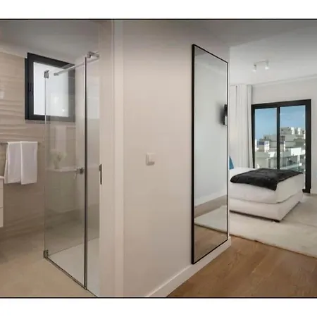 Penthouse With Sea View In Location Funchal (Madeira)