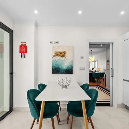 Διαμέρισμα Penthouse With Sea View In Location