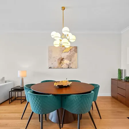 Penthouse With Sea View In Location Φουνκάλ