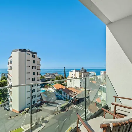 Διαμέρισμα Penthouse With Sea View In Location