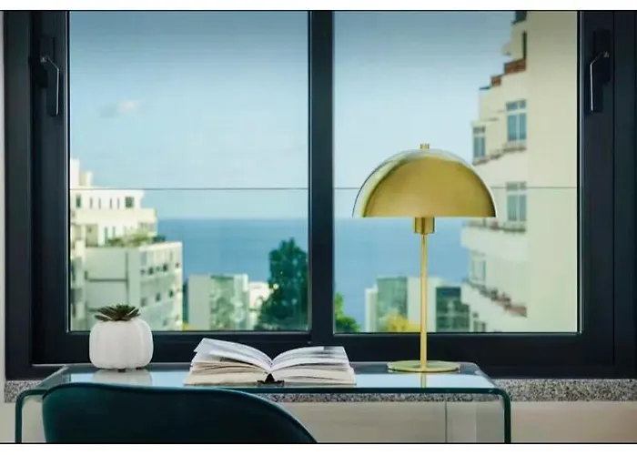 Penthouse With Sea View In Location